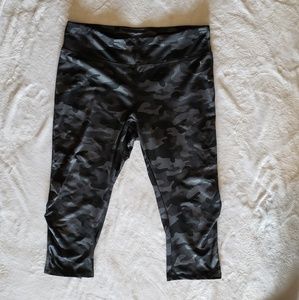 🔵3/$15🔵Danskin Now camo workout pants